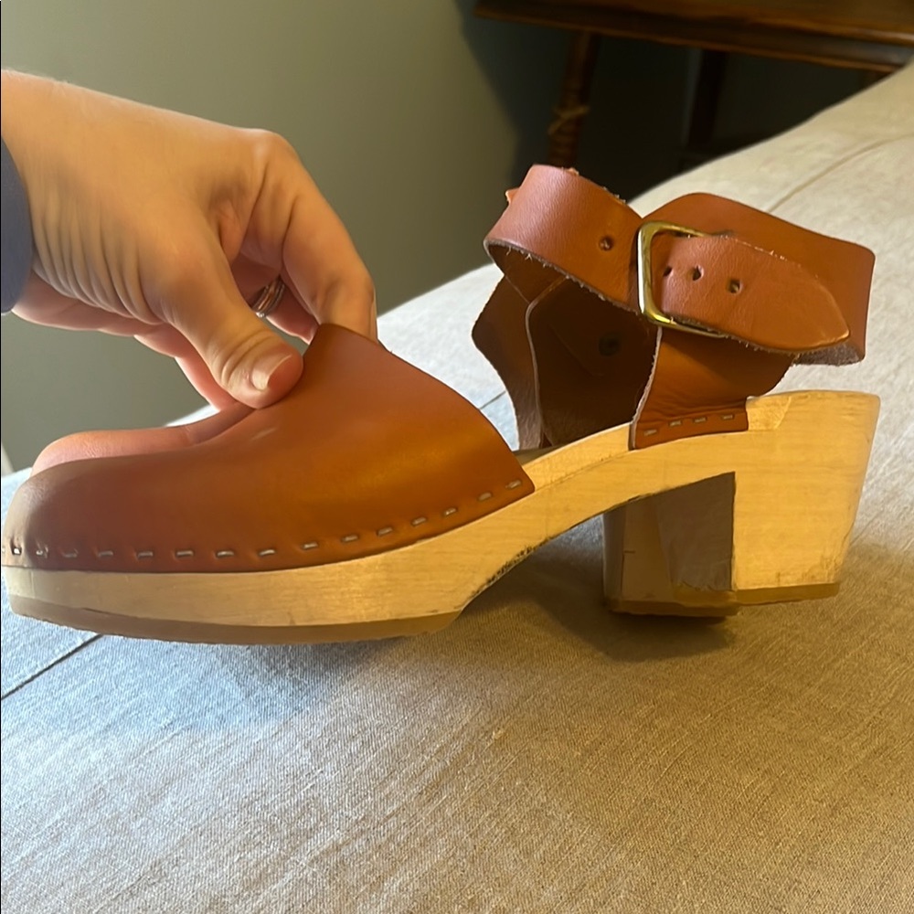 Bryr Clogs - image 5